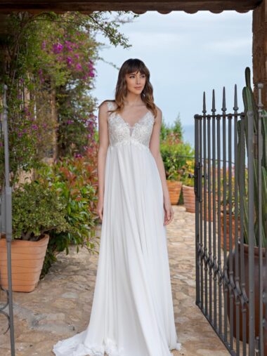 lbs02 Lohrengel Brautkleid Umstandskleid bei VeRina Brautmoden in Hille Rothenuffeln Chiffon Schleppe breitere Träger V Ausschnitt Spitzenelemente