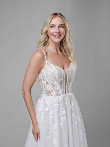 mgb199 Fashion Queen bei VeRina Brautmoden in Hille Rothenuffeln Softtüll Spaghettiträger Corsage Glitzer Tattoospitze (1)