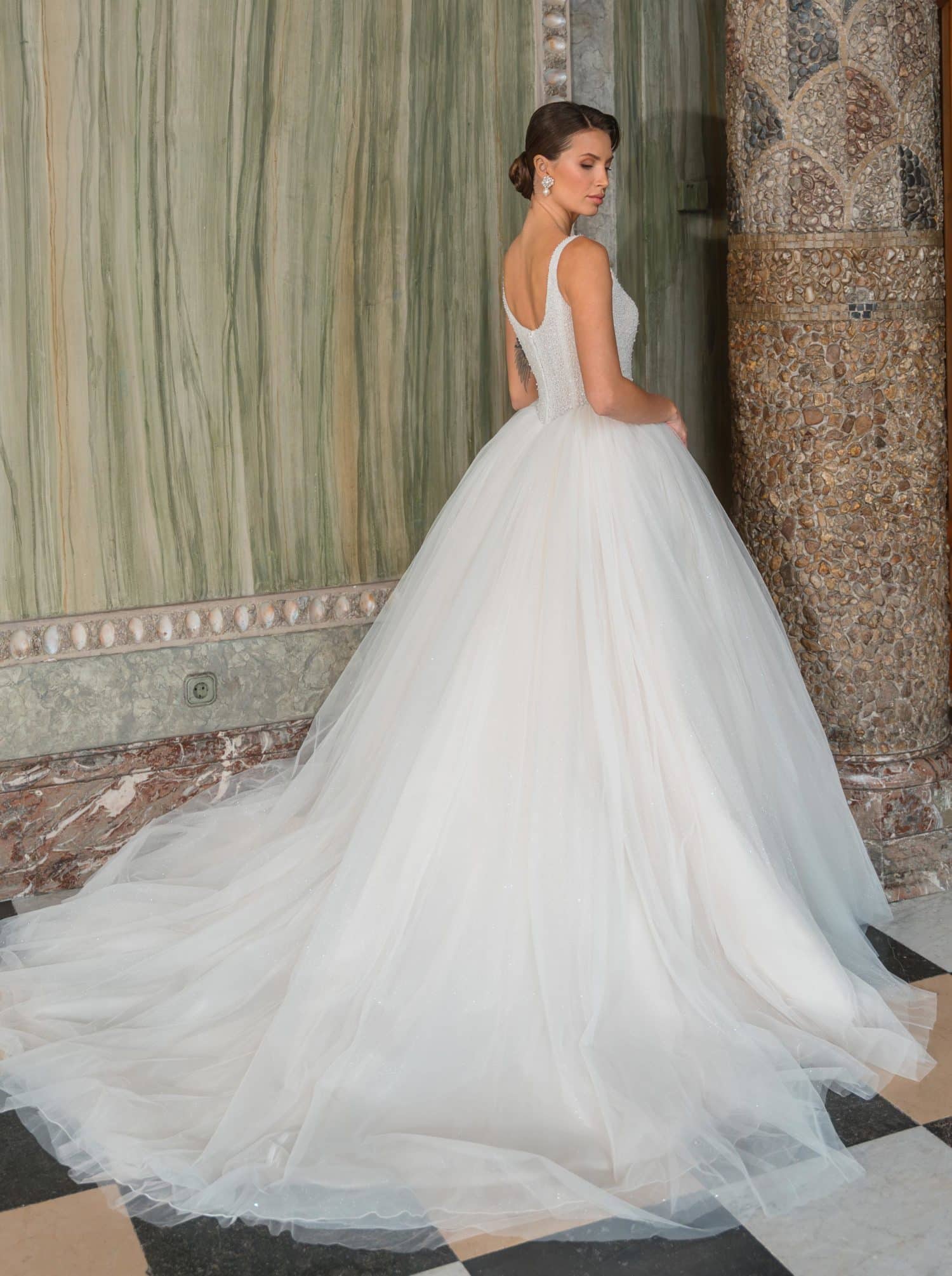 50915 Brautkleid Diane Legrand bei VeRin Brautmoden in Hille Rothenuffeln Tüllkleid Perlen Träger Glitzer 2