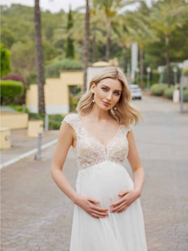 bs529 Brautkleid Umstandskleid Fashion Queen bei VeRina Brautmoden in Hille Rothenuffeln Chiffonkleid breitere Träger Knopfleiste tiefer Rückenausschnitt (2)