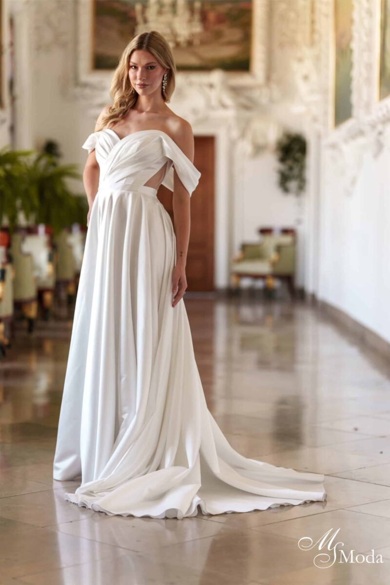 Kristina Brautkleid bei VeRina Brautmoden in Hille Rothenuffeln von MS Moda Clean Schlitz tranparente Seiten Carmenträger Herzausschnitt (6)